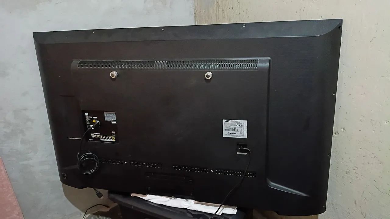VENDO TV 60 POLEGADAS  - Foto 3