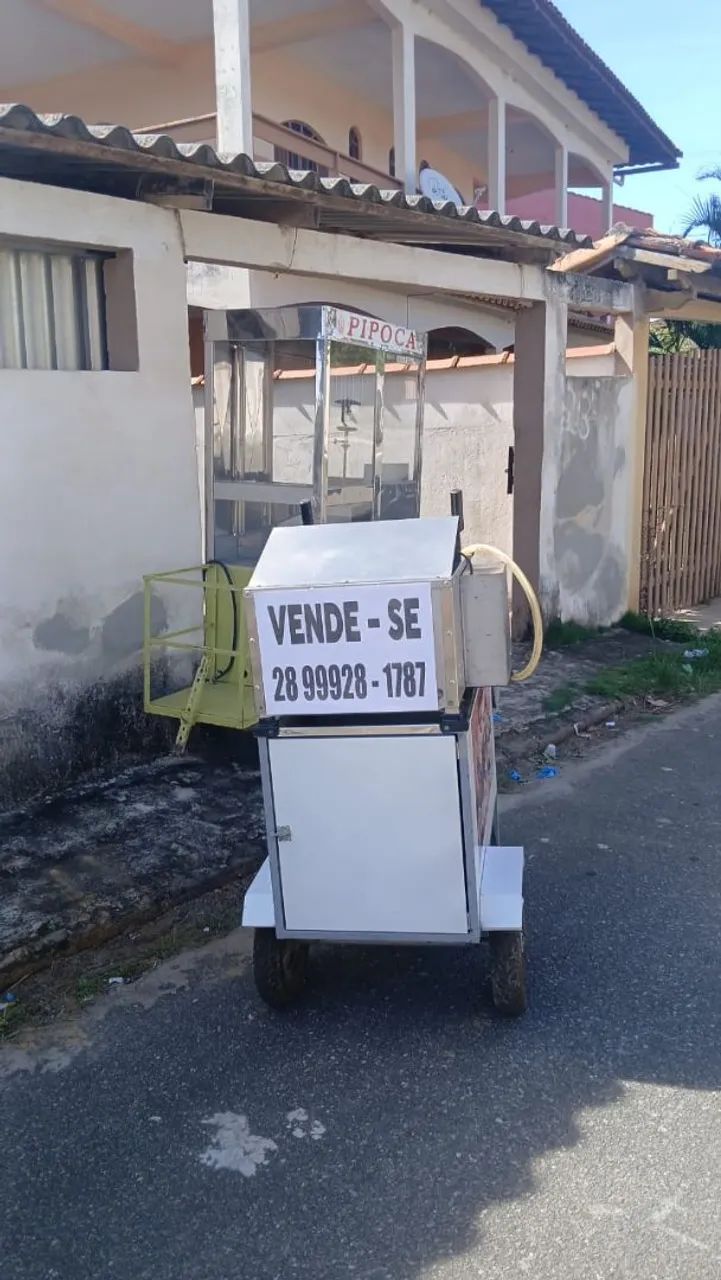 Carrinho de Pizza e outro  de Pipoca