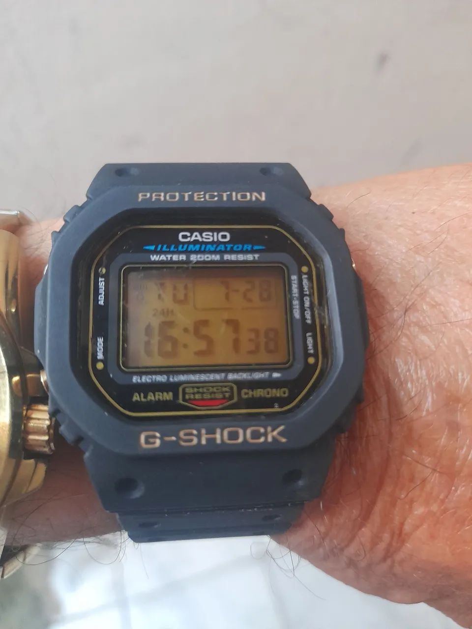 Vendo um relógio casio Gchoque funcionando perfeitamente 