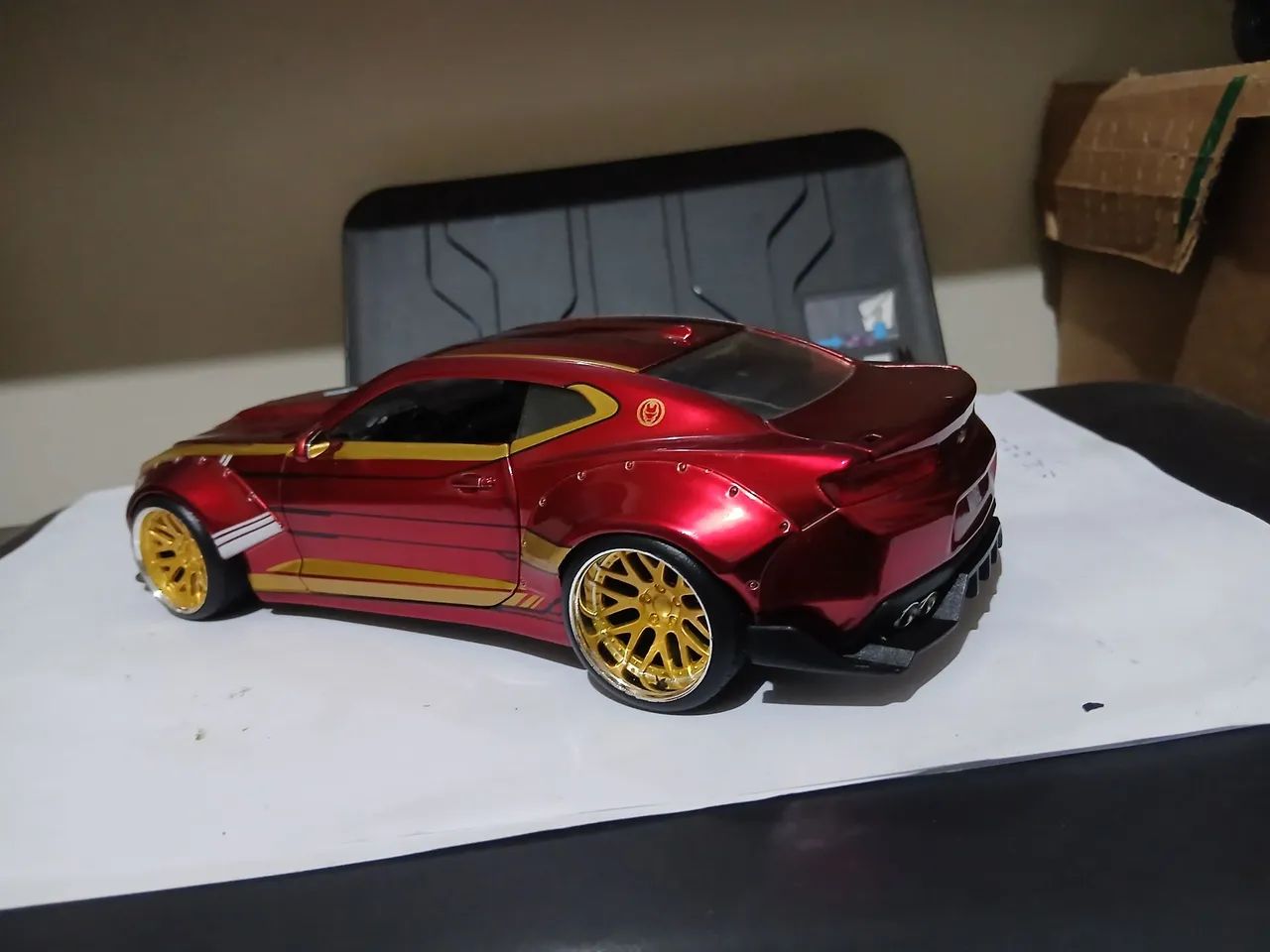 Miniatura Camaro jada 1/24 homem de ferro(descrição) - Foto 3