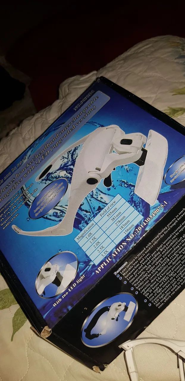Óculos lupa com leds