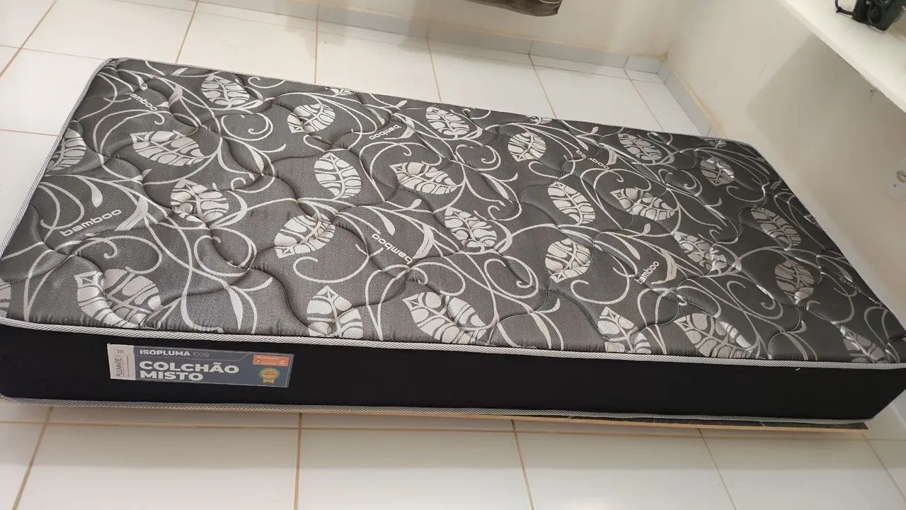 Colchão Isopluma D28 Semi Novo