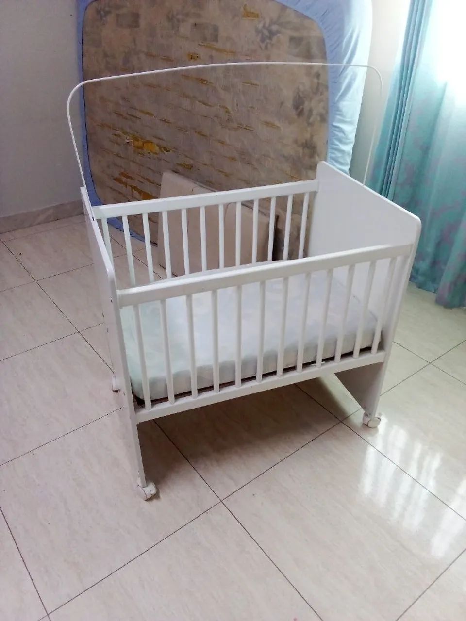 Mini berço com colchão  - Foto 2