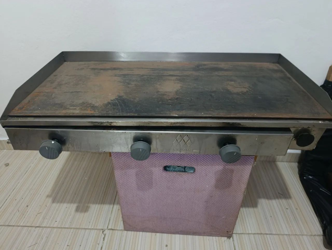 Chapa de Lanche e  Bifeteira a Gás 80 x 42 Cm  Marchesoni 3 Queimadores - Foto 2