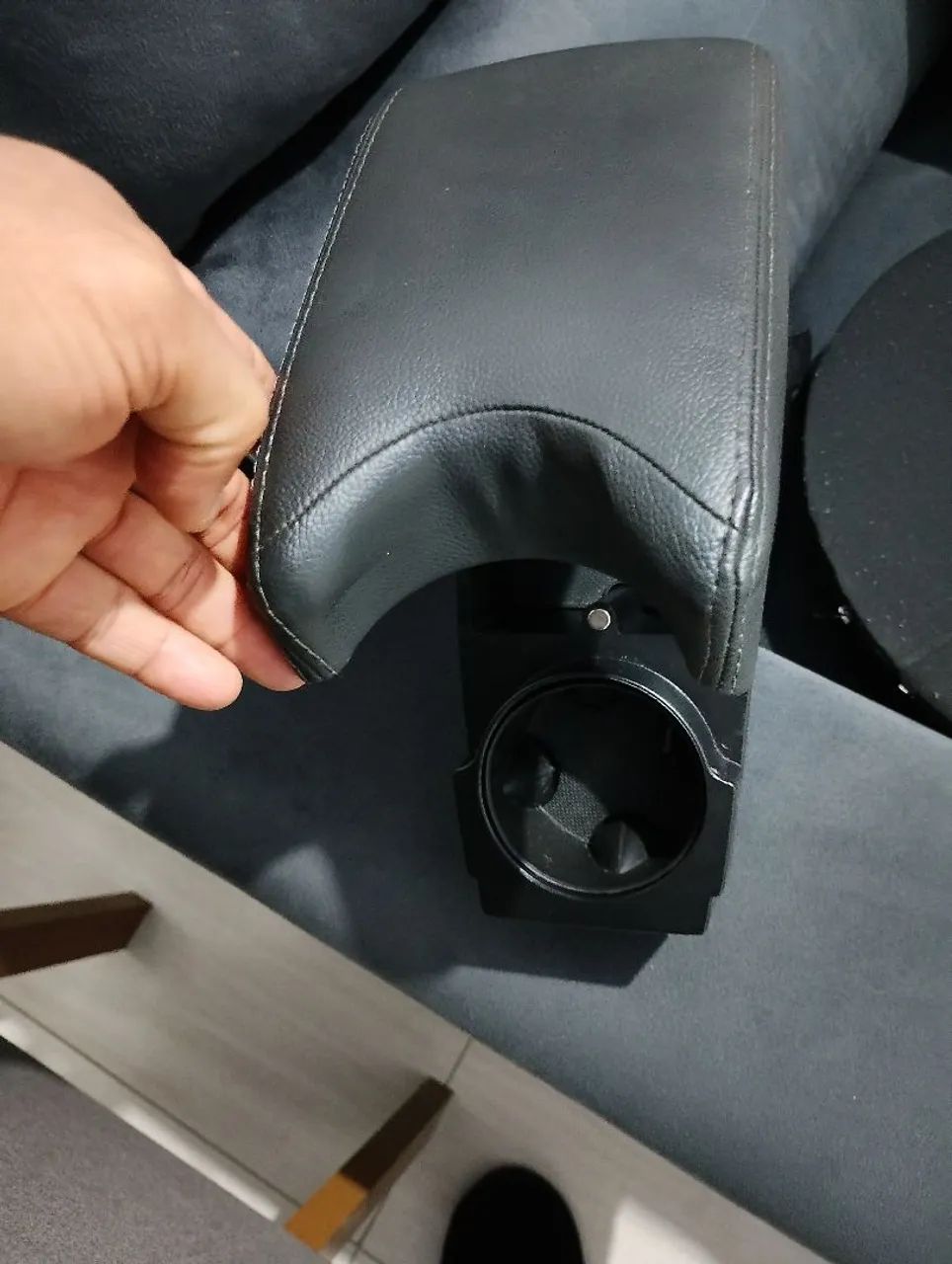 Apoio de Braço Fiat Mobi  - Foto 3