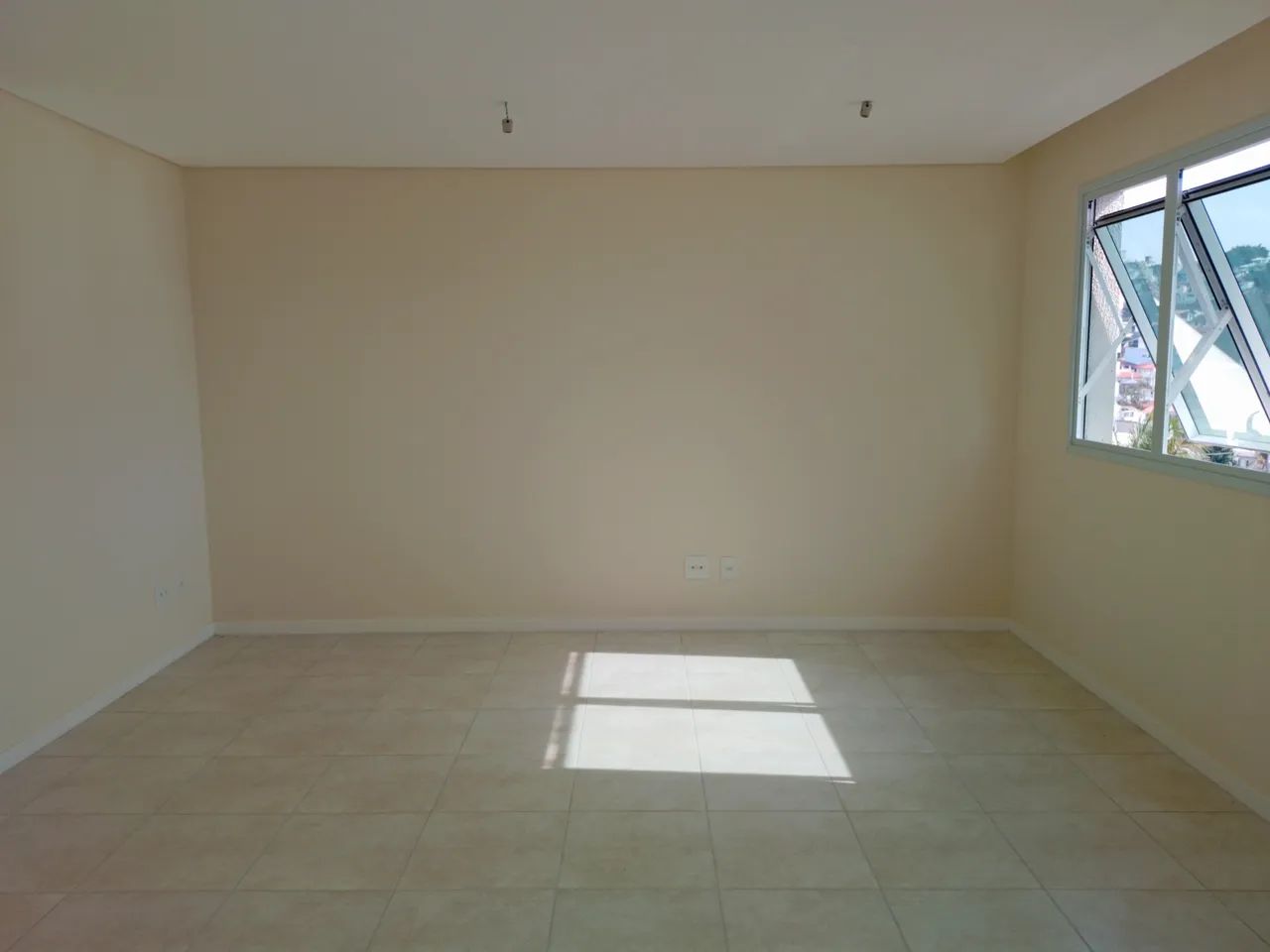 Sala comercial à venda na Agronômica, Florianópolis, com elevador e estacionamento - Foto 3
