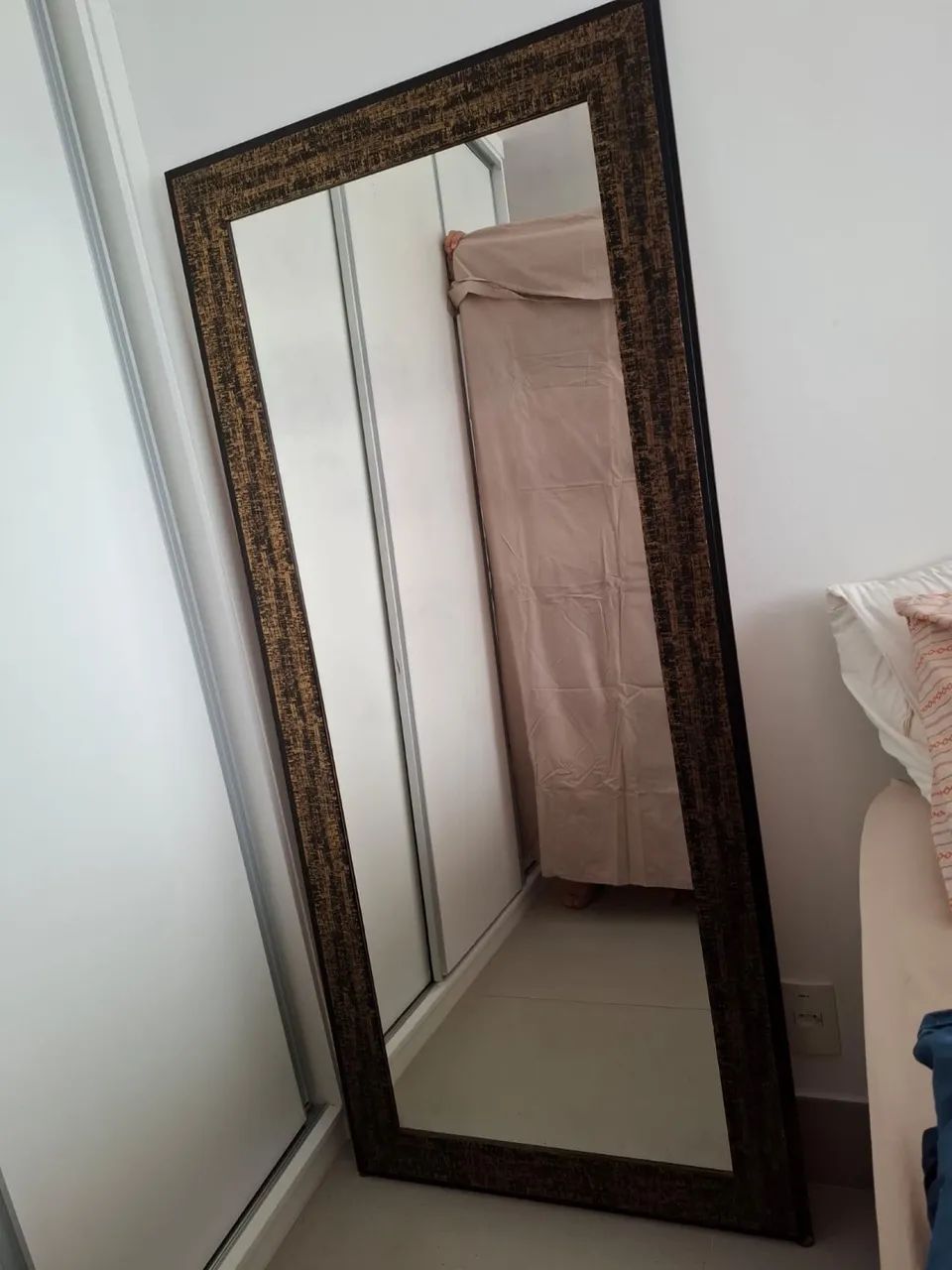 Espelho grande com moldura  - Foto 3