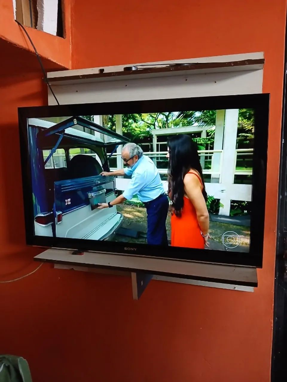 Televisão de 40 polegadas com painel de LED - Foto 2