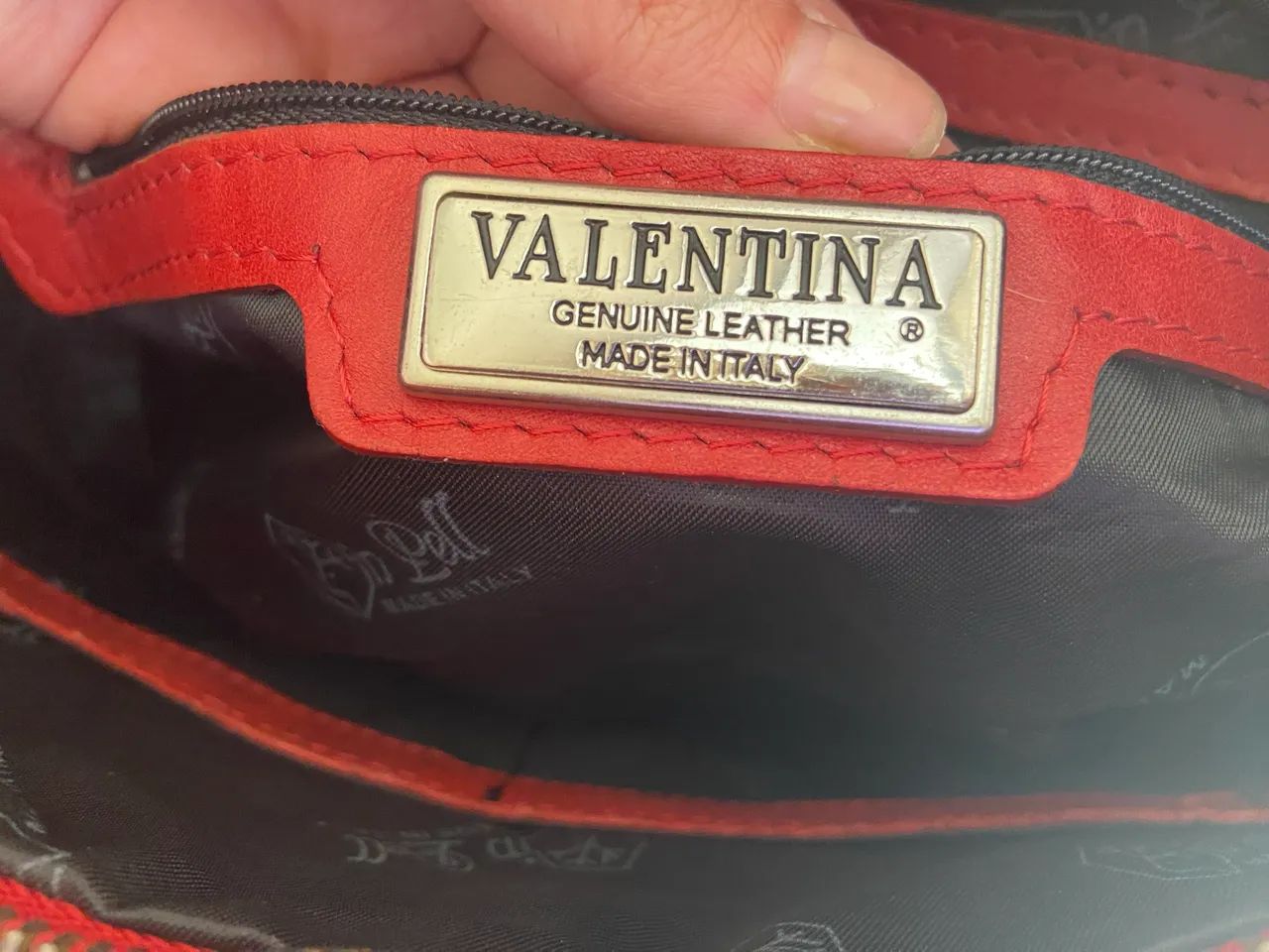 Bolsa Valentina Italiana Couro Nova importado dos EUA  - Foto 5