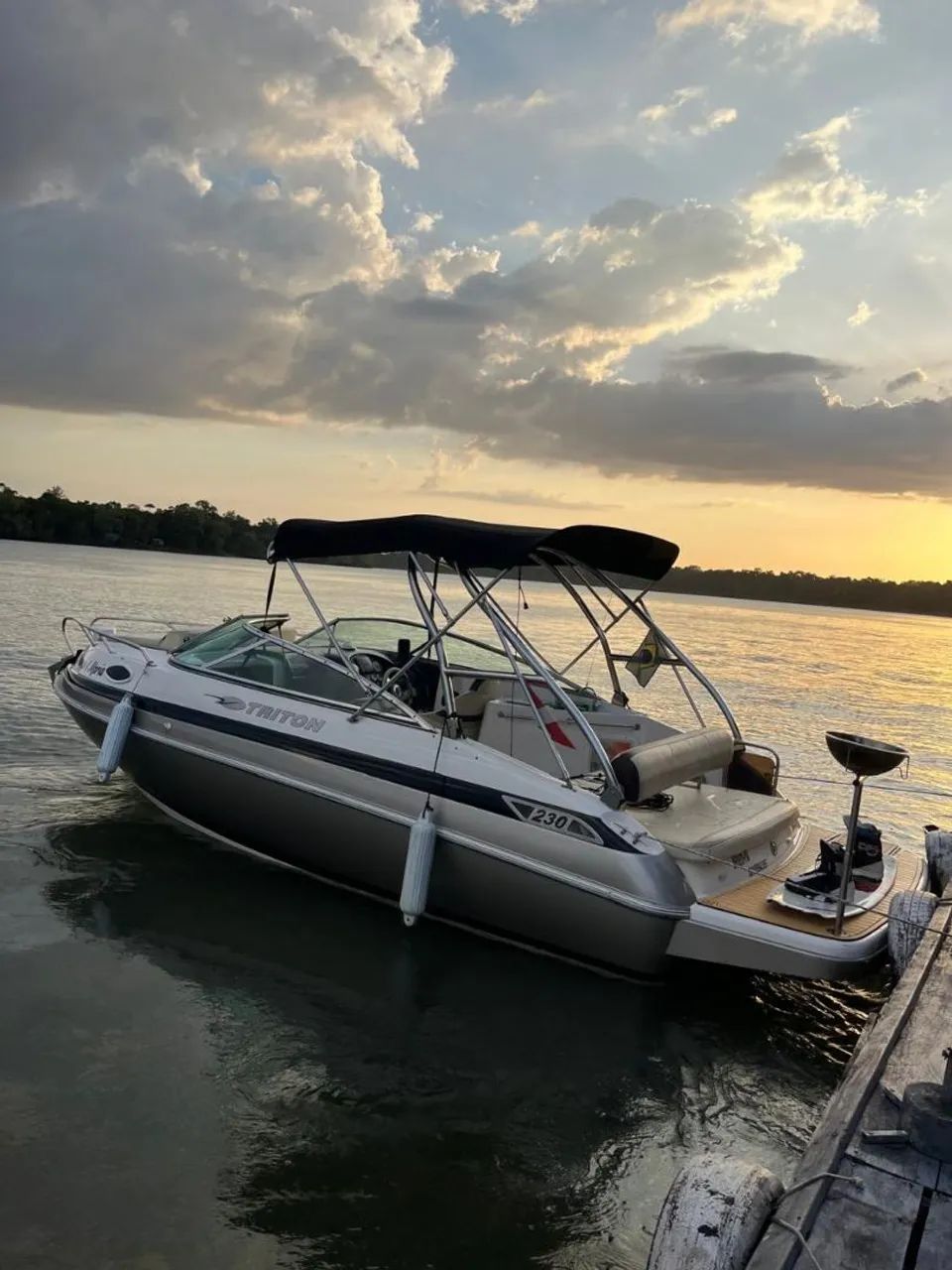 Vendo Lancha Triton 23 Pés 2011