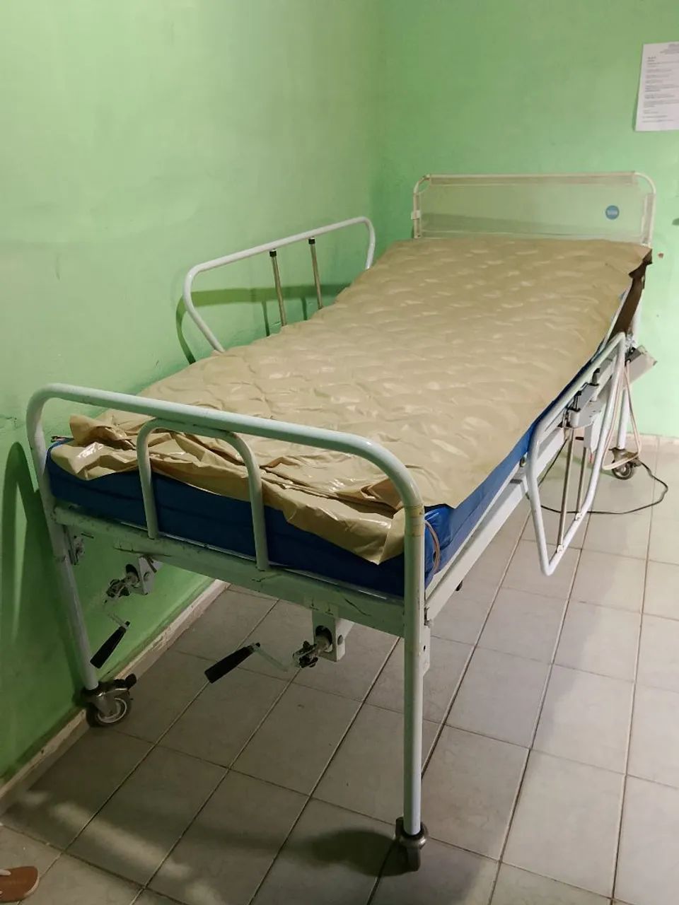 Cama hospitalar com colchão 