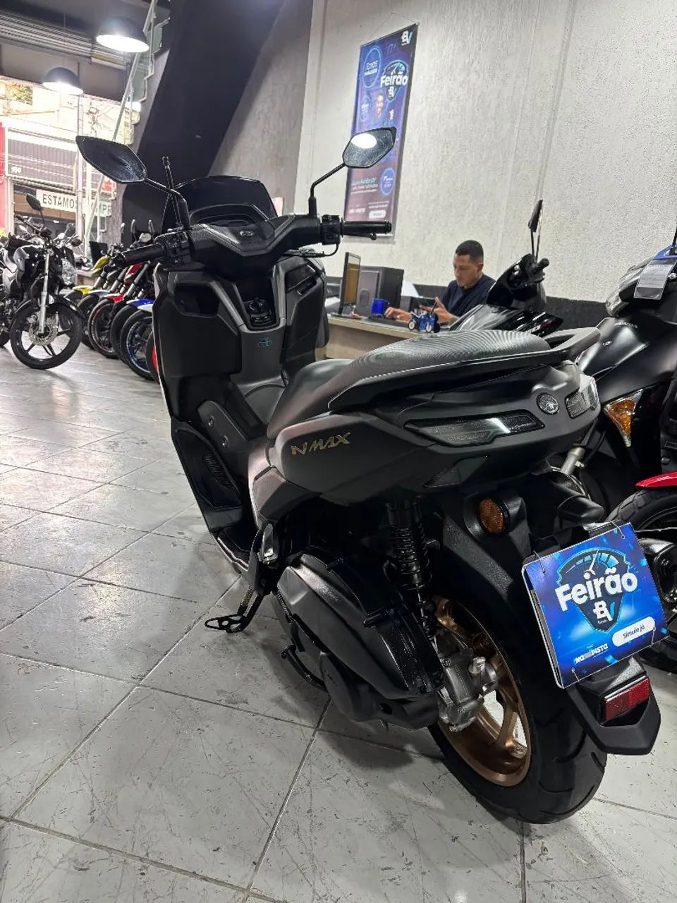 N MAX 2026 8.000 km - Foto 3