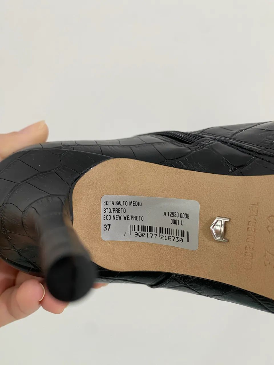 Bota Arezzo de couro TAMANHO: 37 - Foto 3