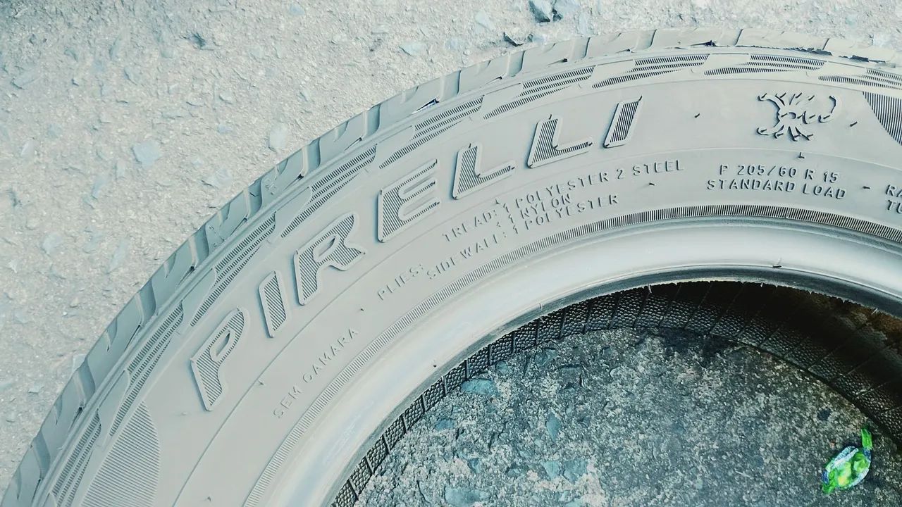 02 pneus aro 15 Pirelli Scorpions atr 205/60/15 bom para Saveiro