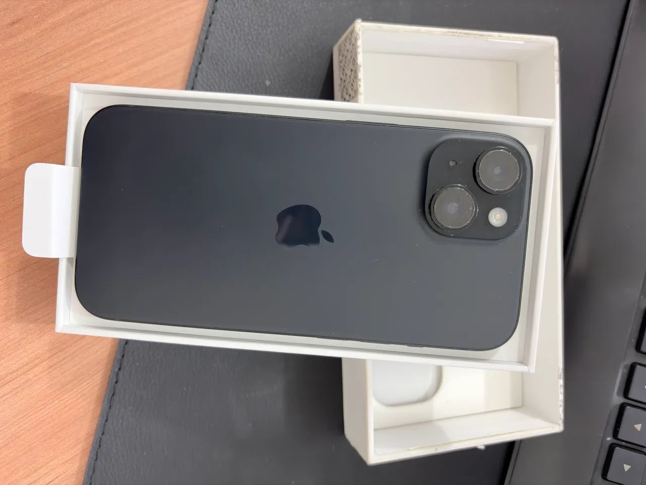 iPhone 15 black 128GB