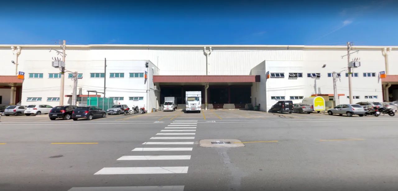 Galpão em condomínio para locação em Cotia com 1.300m²