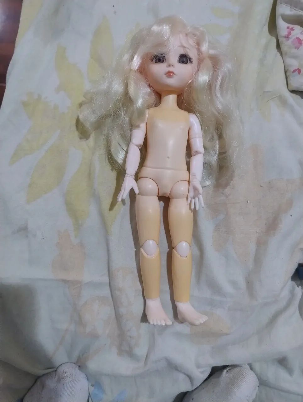 Boneca articulada 30cm