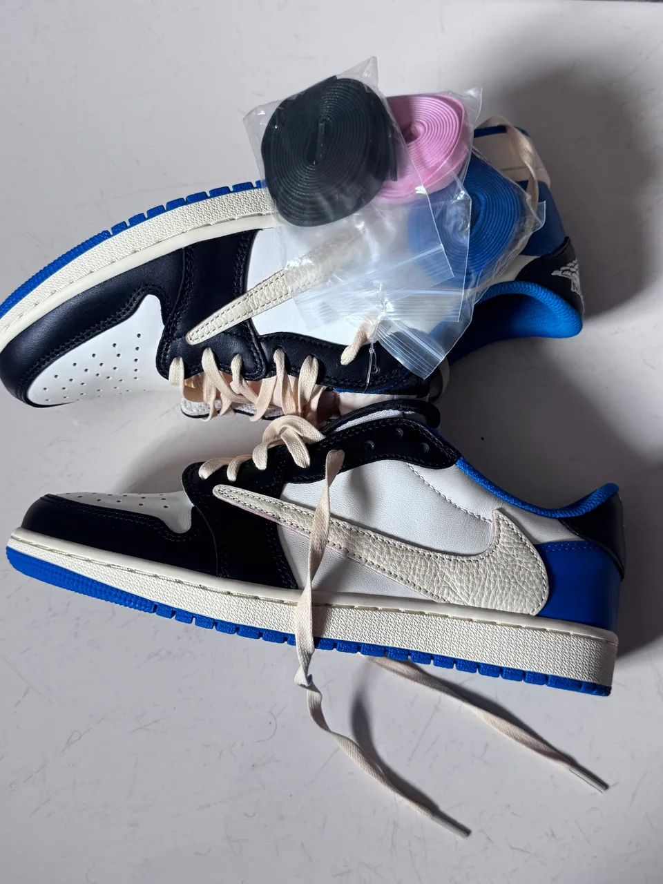 Jordan 1 low travis scott fragment - Foto 2