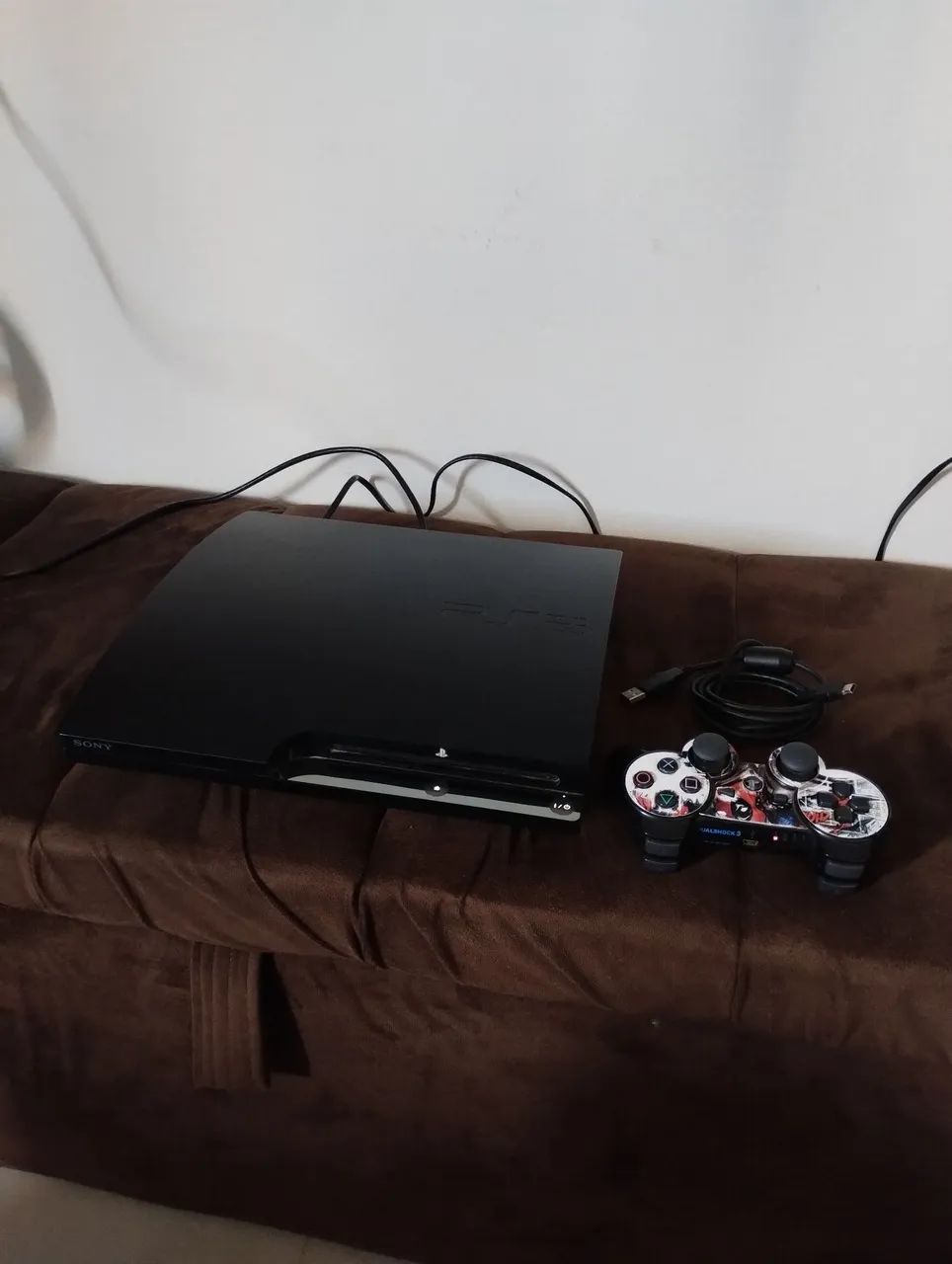 PS3 Slim Desbloqueado com 160GB lotado de jogos