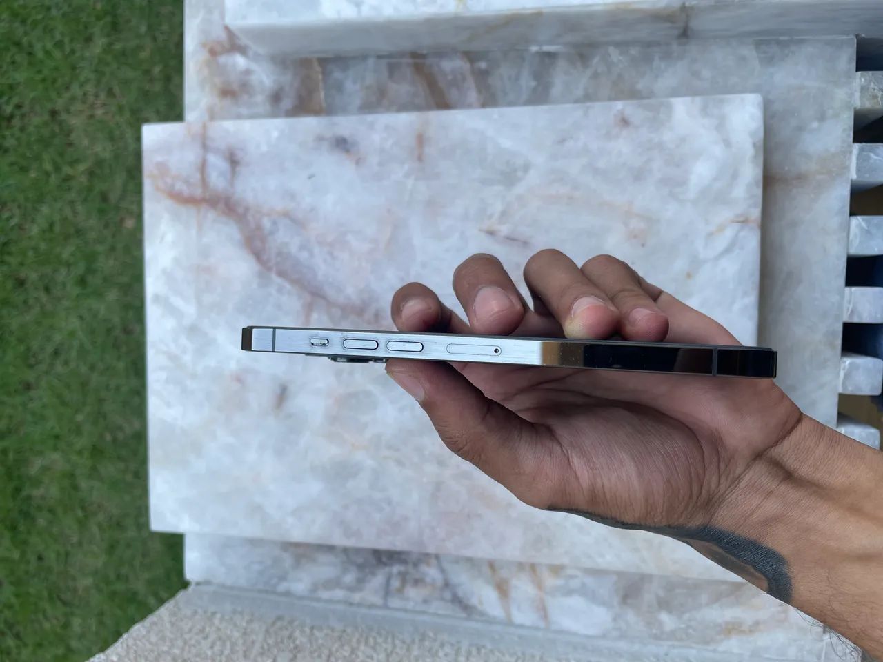 IPHONE 13 PRO MAX- IMPECÁVEL  - Foto 2