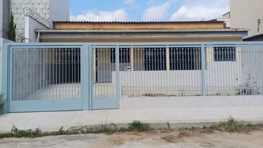 Vendo casa no Bairro Bom Retiro 