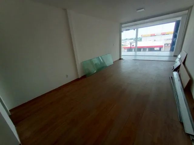 Alugo Salas 23m² á 31m² em Prédio Comercial no Parque Dez - Foto 3