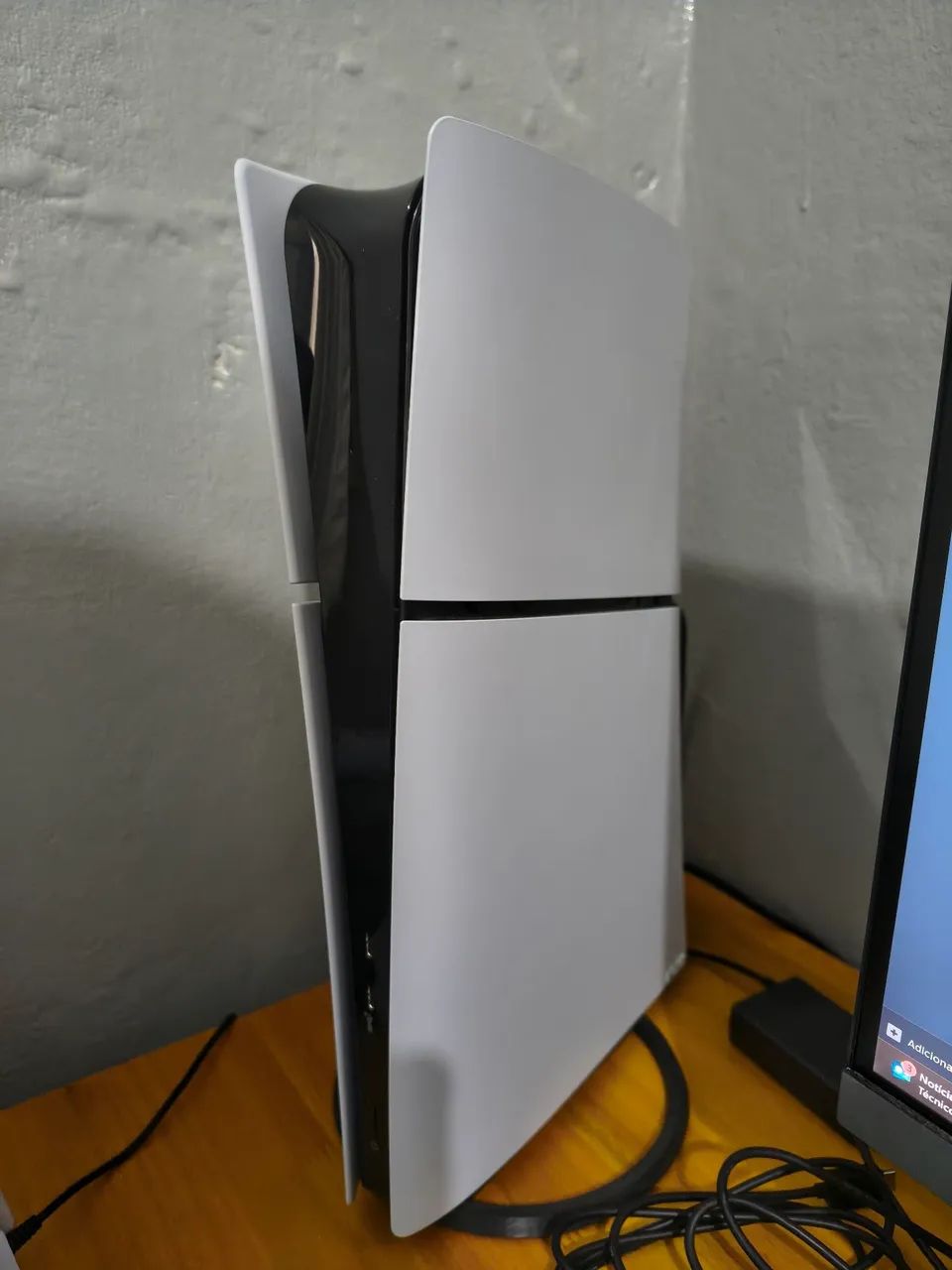 Playstation 5 Slim 1TB + 2 controles + Base de carregamento  - Foto 2