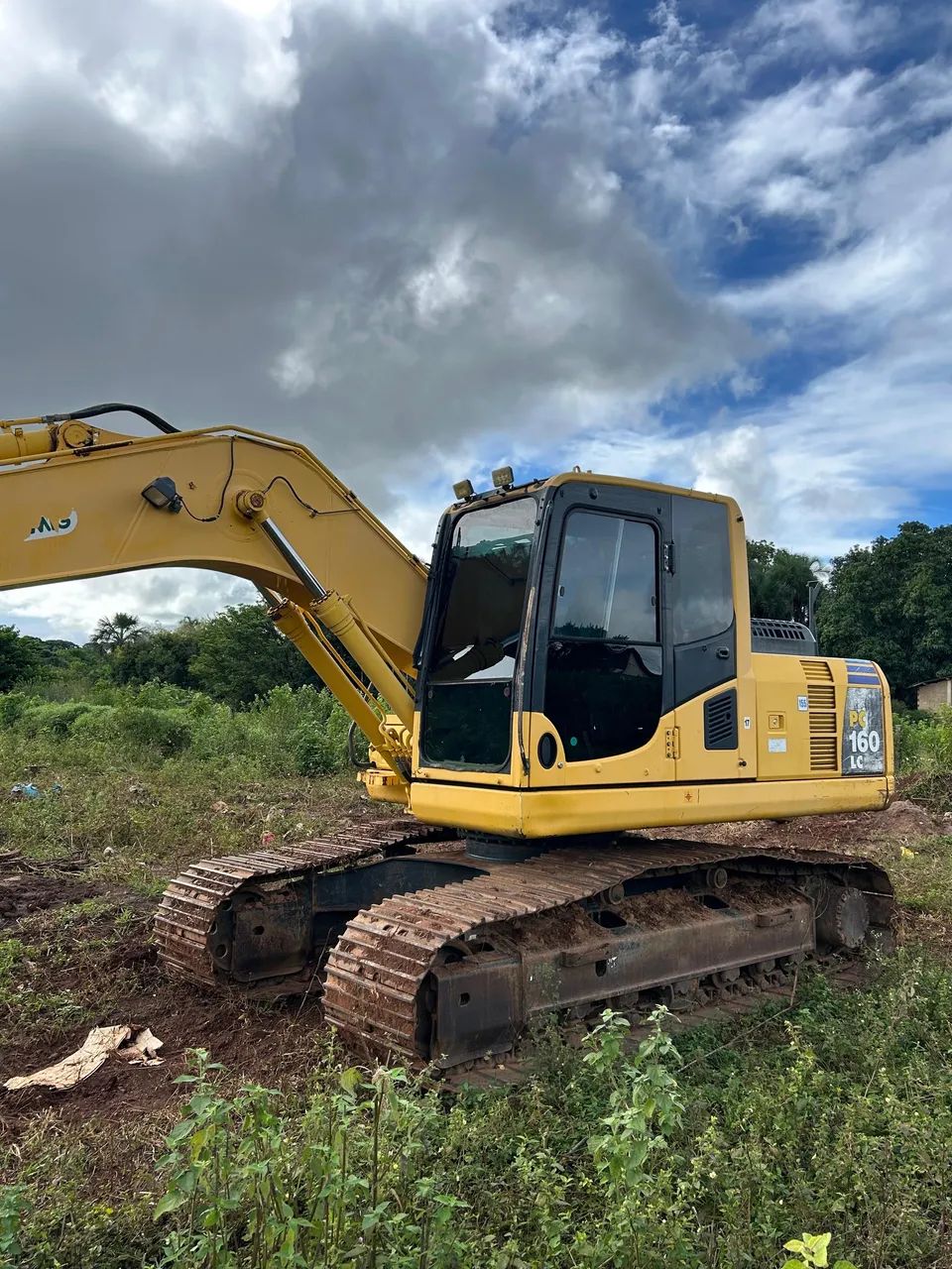 PC komatsu 160 LC ano 2018,preço bom pra vender rápido