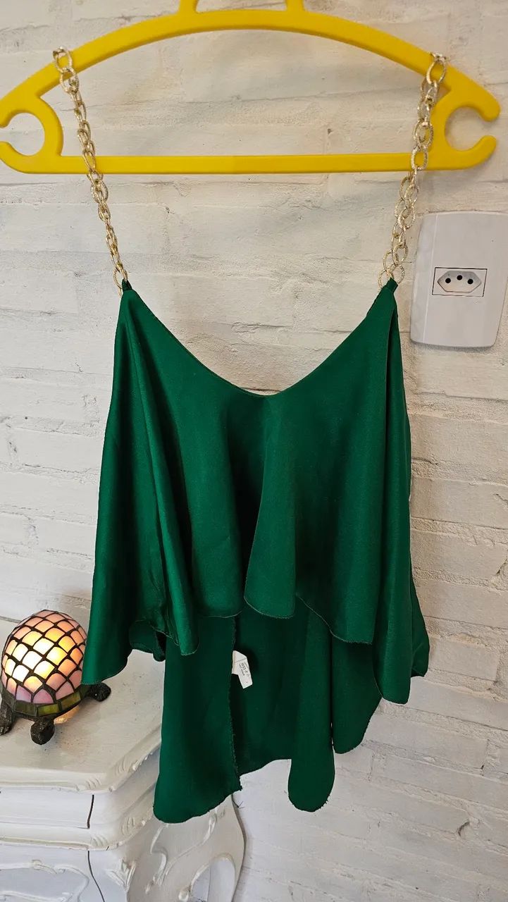 Top verde cetim 