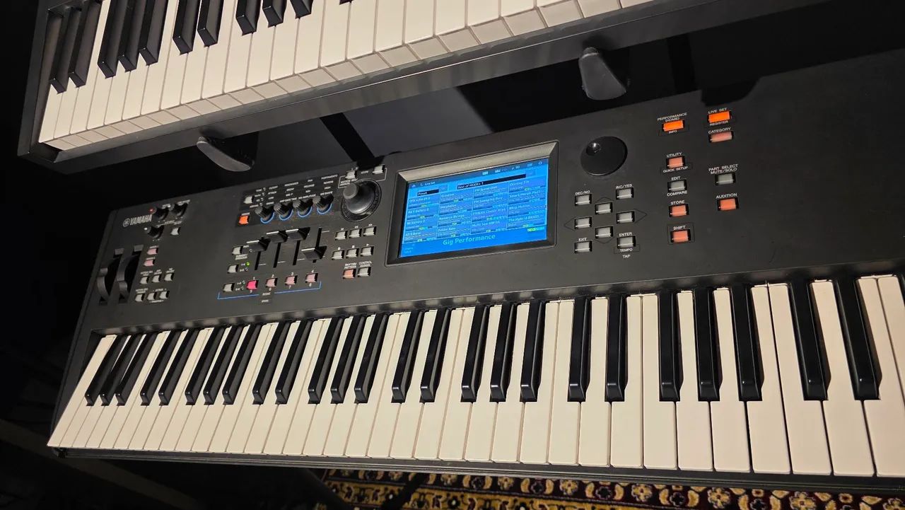 Teclado Yamaha MODX7+ - Foto 3