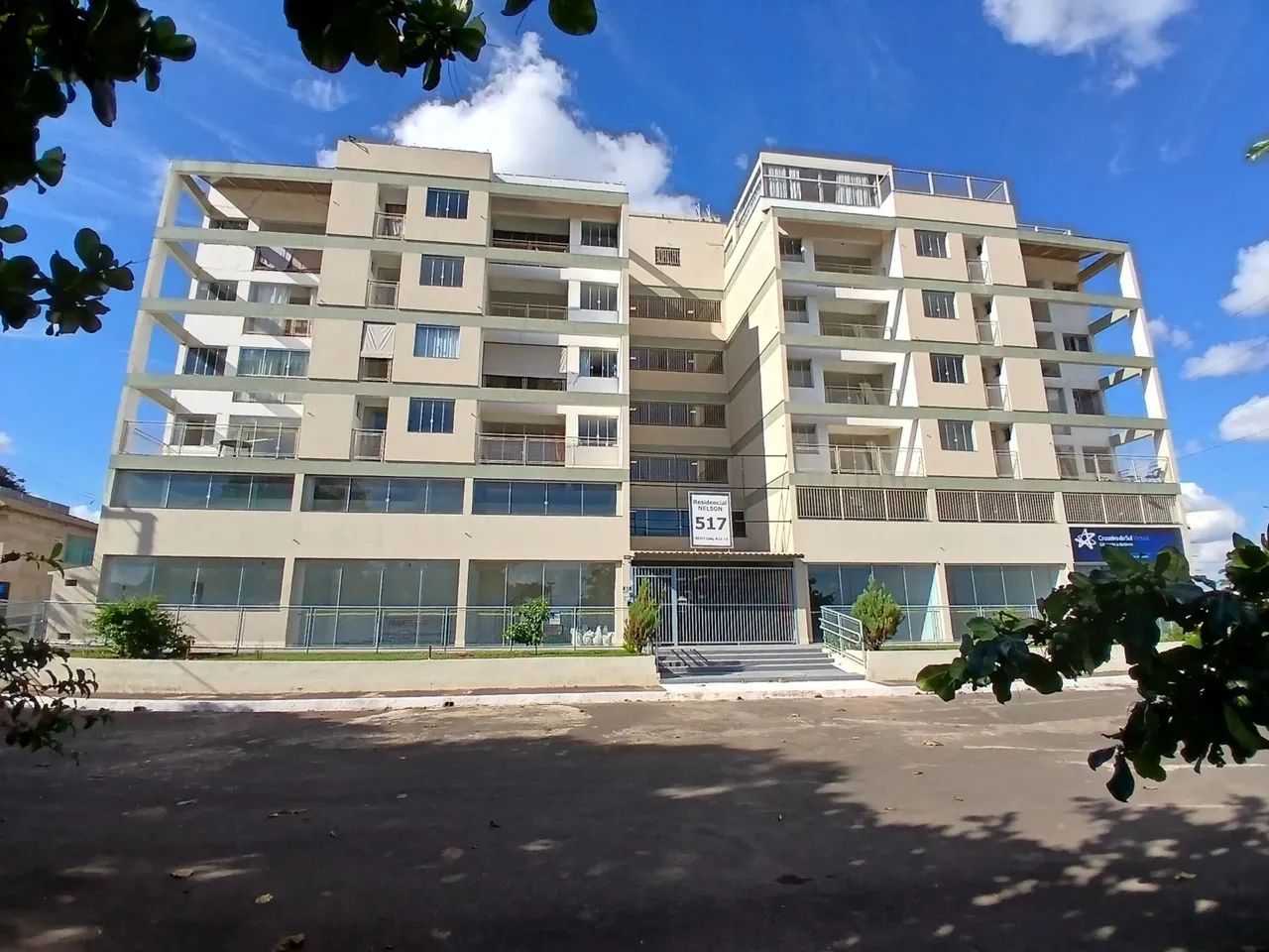 APTO 2 QUARTOS C/ SUÍTE 65m² + VAGA | QS 517 SAMAMBAIA