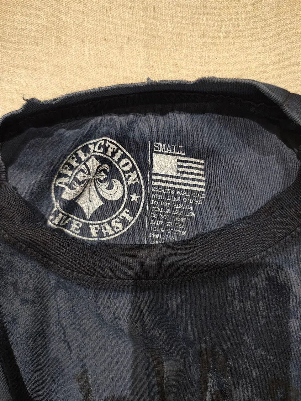 Camiseta Affliction autêntica USA  - Foto 3
