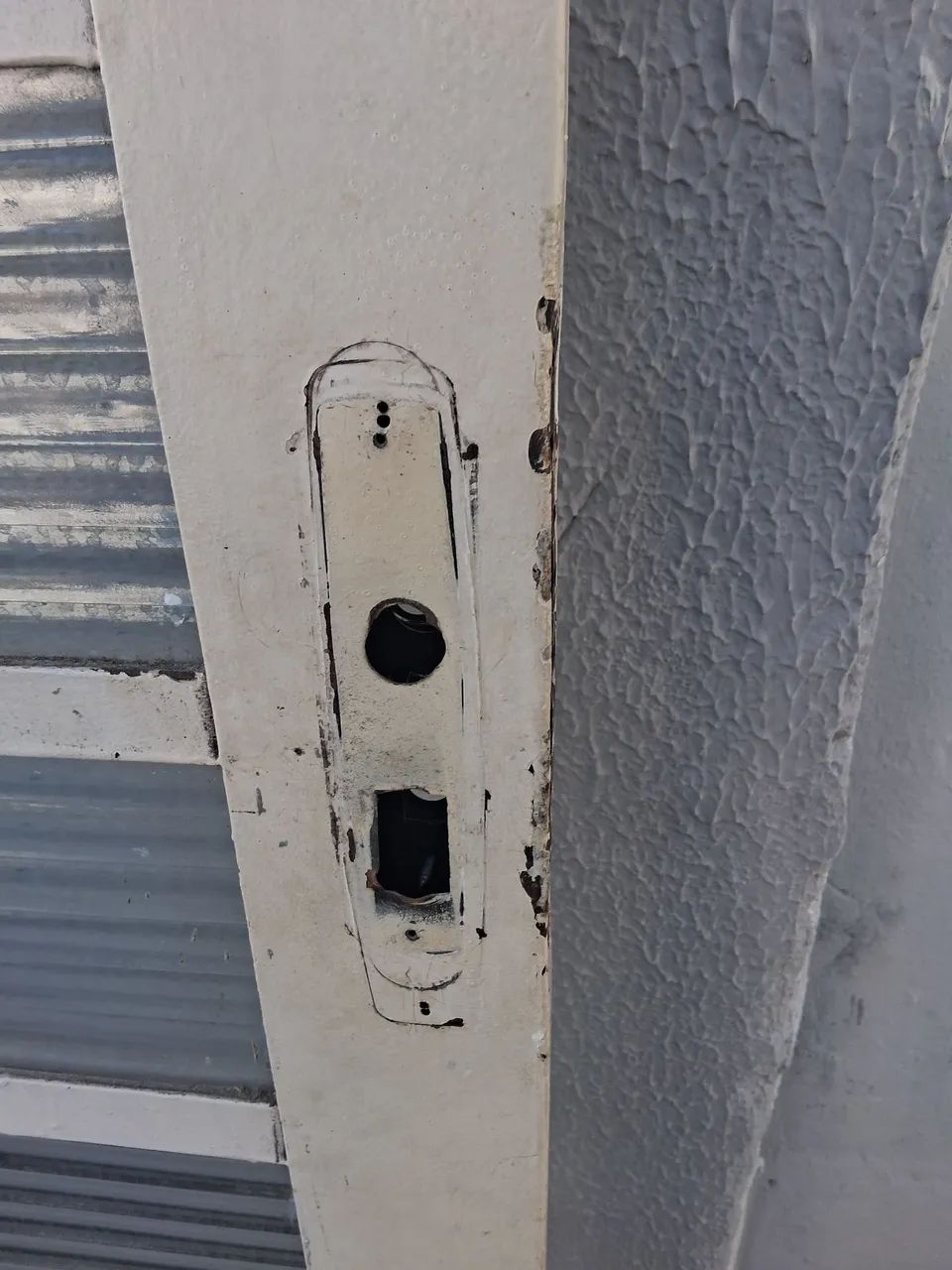 Porta de ferro com vidro.  - Foto 2