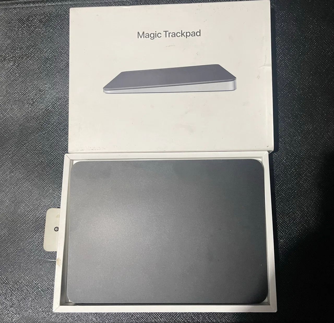 Apple Magic Trackpad - Superfície Multi-touch - Wireless - USB-C - Preto