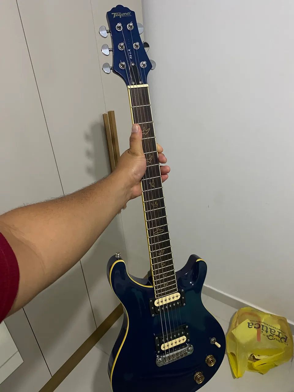 Guitarra Tagima pr210