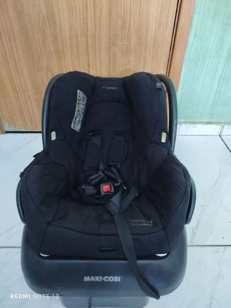 Bebê conforto maxi-cosi semi novo