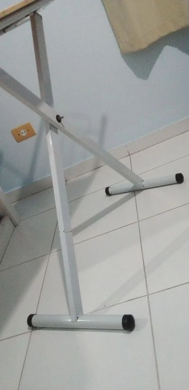 Tábua de passar roupas  - Foto 3