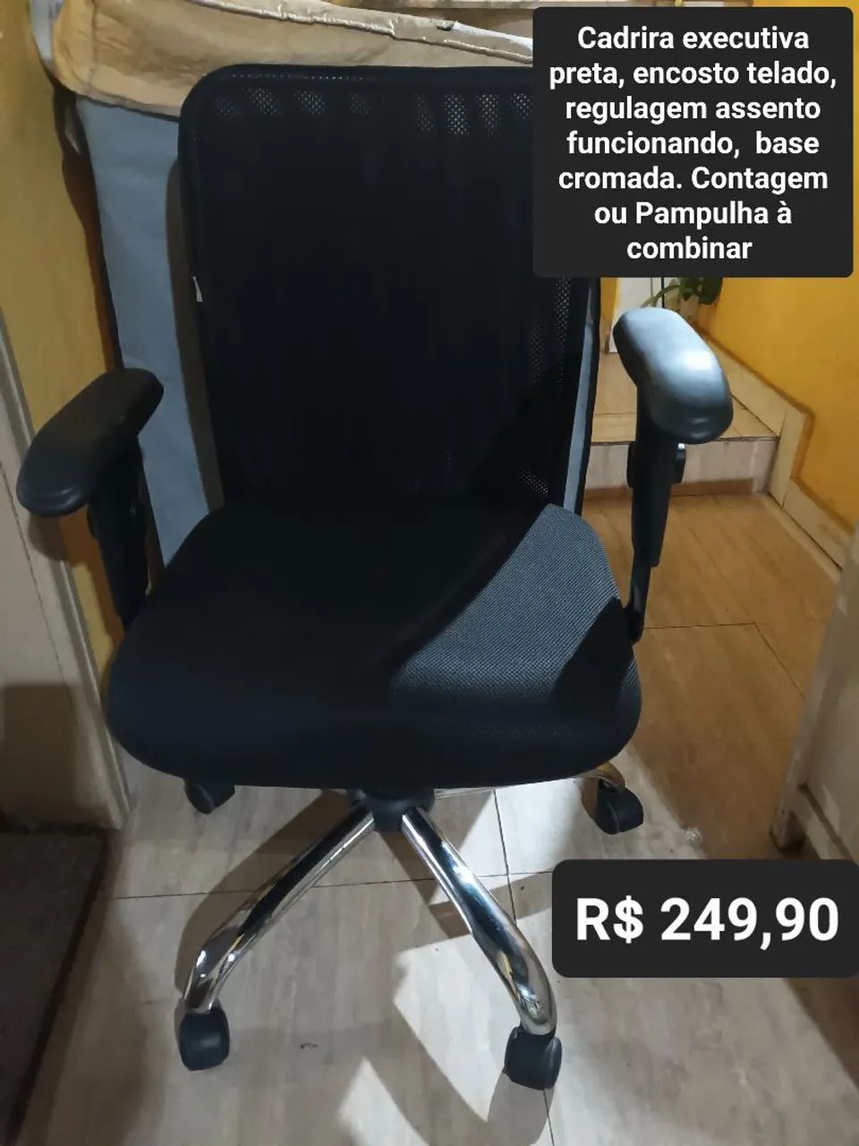 Cadeira executiva escritório preta base cromada