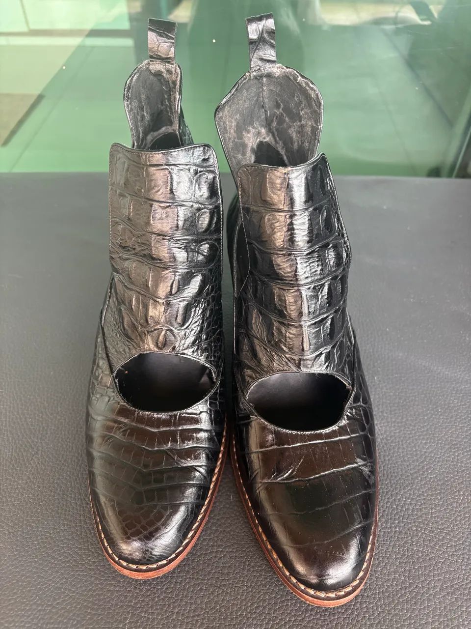 Bota Manolita preta