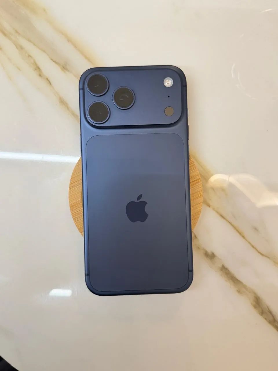 iPhone 17 pro max (2 meses de uso) - Foto 2