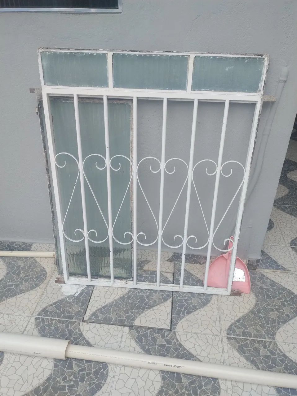 VENDO 2 JANELAS DE FERRO USADAS