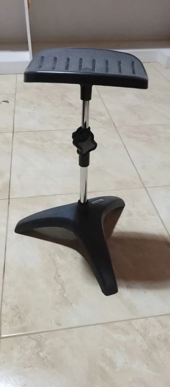 Tripé de pé 