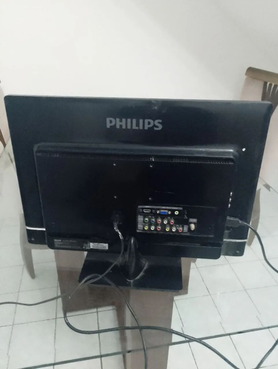 TV Monitor Philips LED 27 polegadas - HDMI e VGA - Perfeito Estado - Foto 2