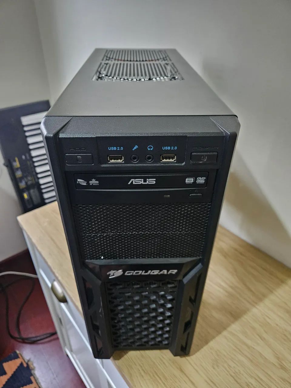 Gabinete Cougar Full Tower