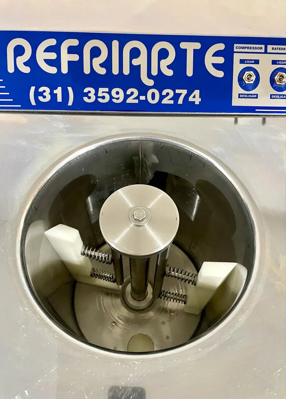 Máquina de sorvete e açaí Refriarte 