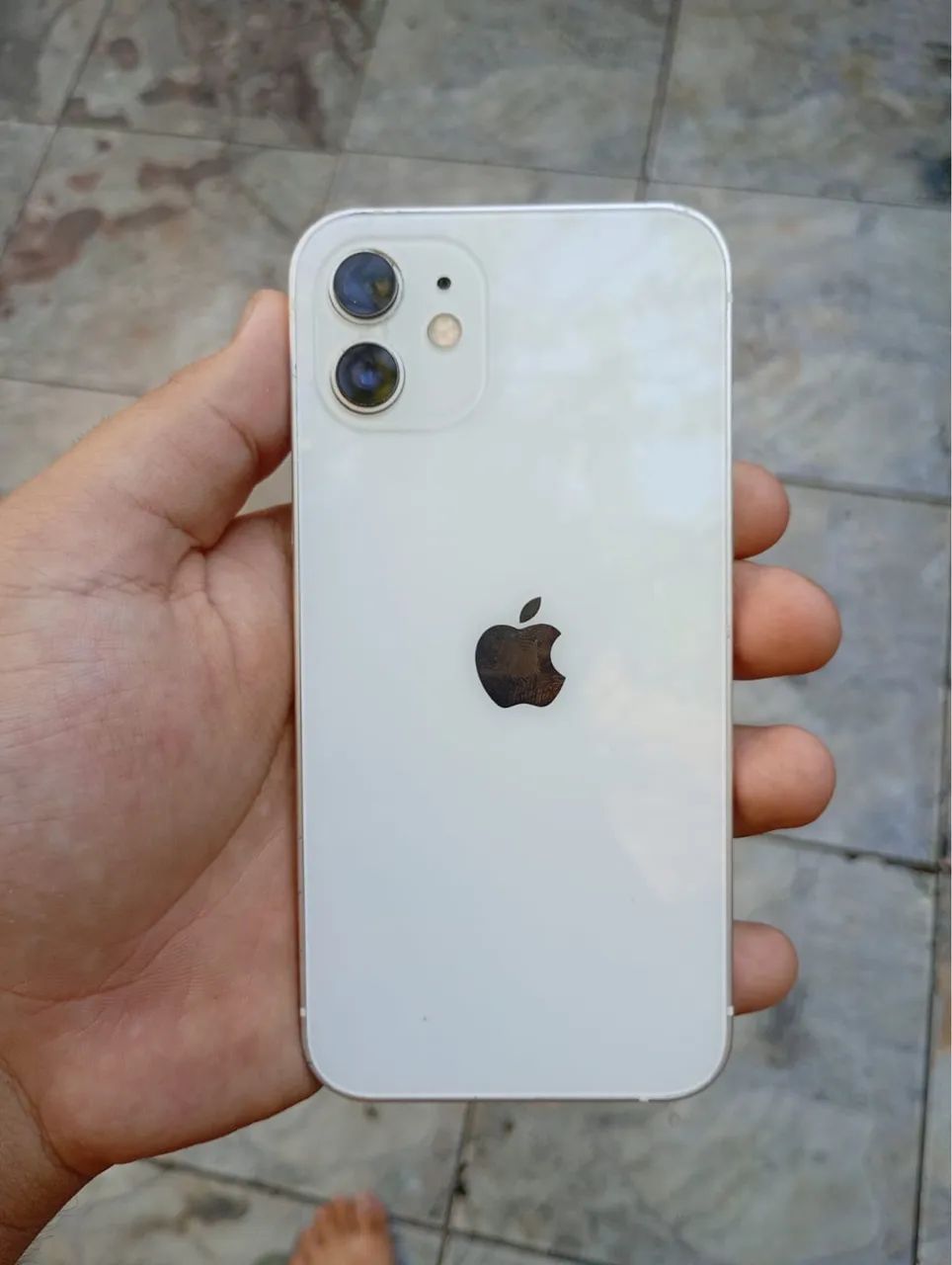 vendo iphone 12 pra sair logo - Foto 4