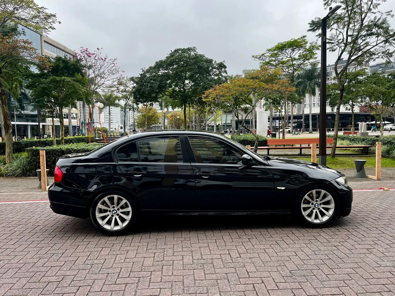 BMW 320I A 2011 - Foto 3