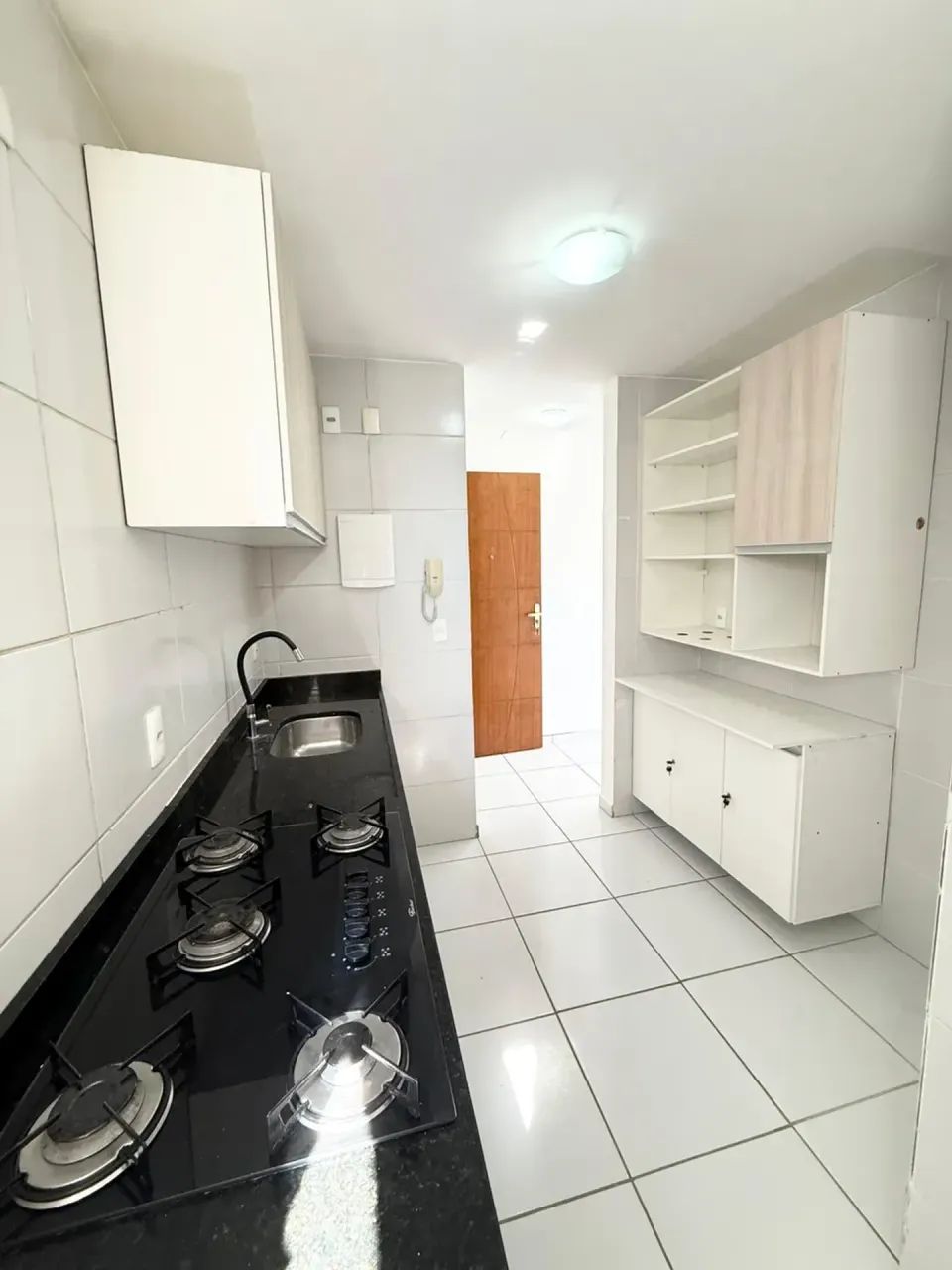 Apartamento com projetados, 2 quartos e andar alto - Foto 3