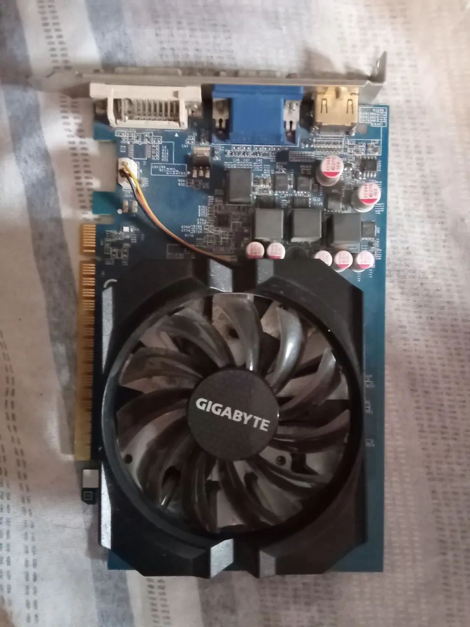 Placa de vídeo gt420 2GB com defeito