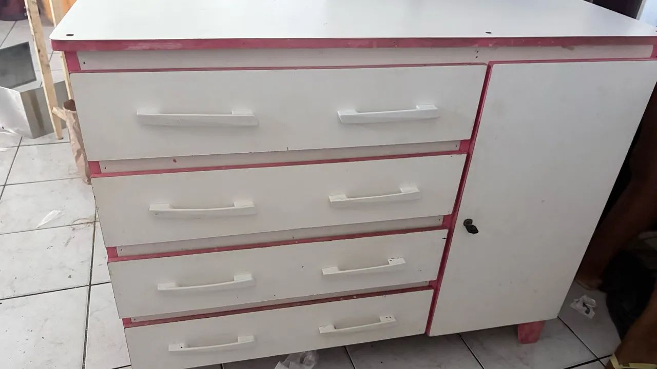 Cômoda com 4 gavetas  - Foto 4